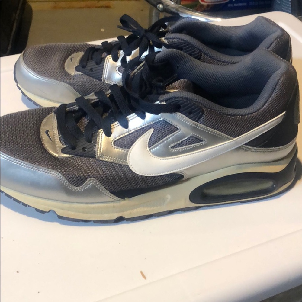 Nike air shoes size 11